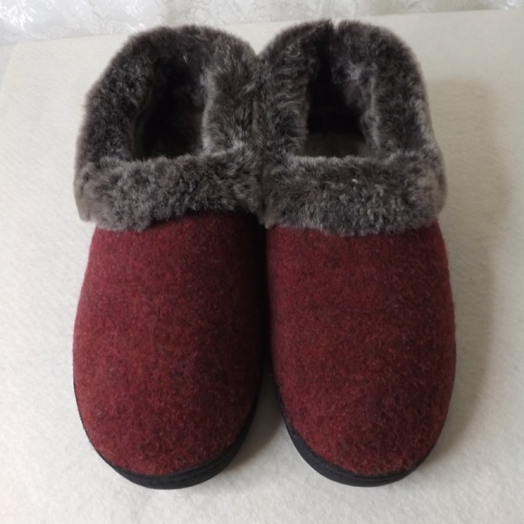Acorn Shoes - Acorn Slippers/Mules- Women's Size 9 1/2-10 1/2
